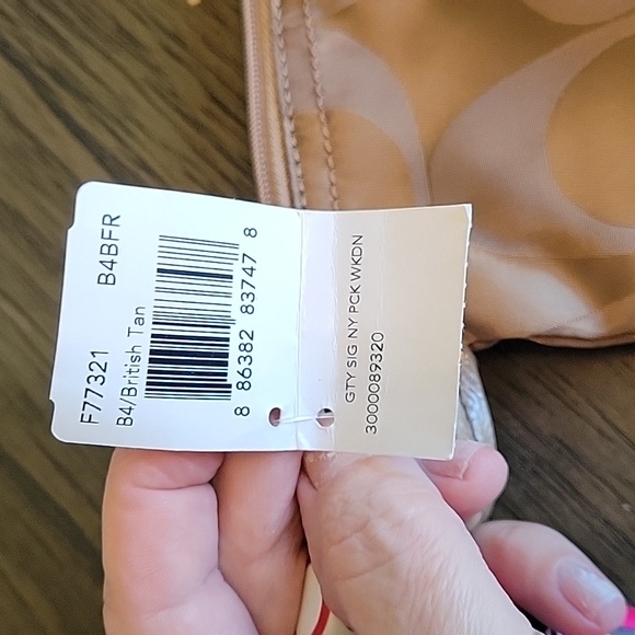 NWT Coach bundle pouch and perfume - Picture 10 of 13